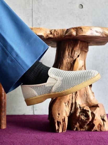 1980's Vintage Mesh Slip-on WHITE&PAISLEY