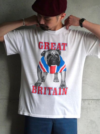 1970's Vintage T-shirt
"TOWER OF LONDON" Bulldog Print
Made in England.