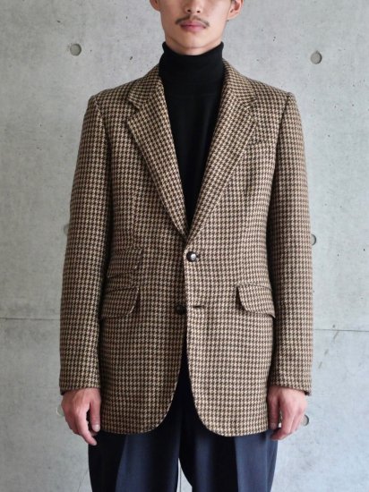 1970s UK Vintage 
Houndstooth Tweed Tailored Jacket