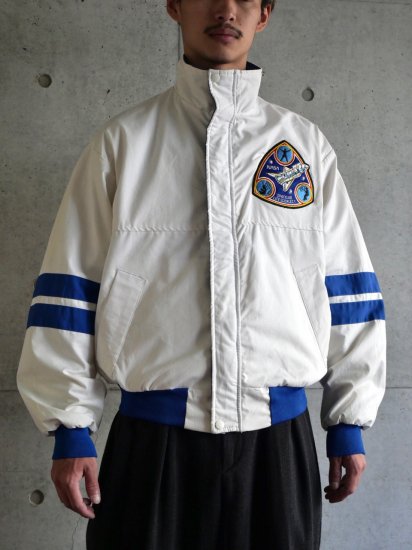 1990's Vintage NASA Jacket
100% Cotton SWINGSTAR Body / Made in USA.
