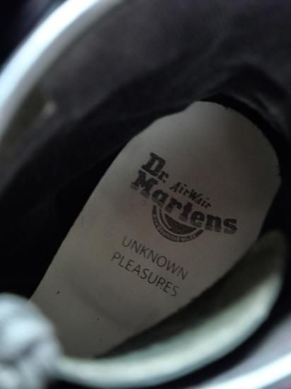 2018's Dr.MARTENS × JOY DIVISION inspired 2018's Dr.MARTENS × JOY DIVISION inspired