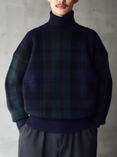 1990's Vintage RalphLauren
100%Wool Heavy Knit Turtle-neck Sweater BLACKWATCH