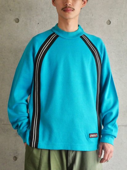 1990's Vintage REPLAY
Fraise Knit Ski Game Sweater