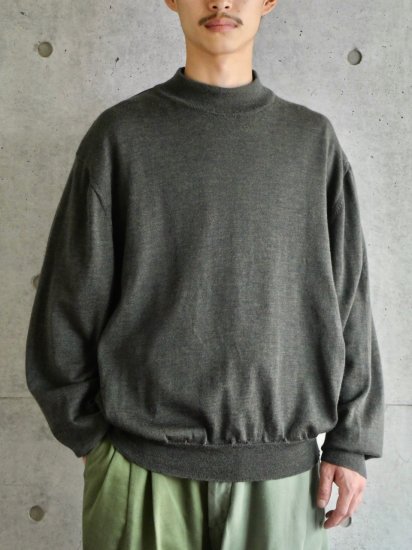 1980's Vintage Mock-neck Knit Sweater "Made in ITALY"