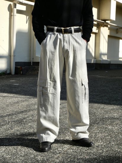 199000's Vintage Levi's SILVER TAB
Chino Cloth Cargo Trousers
