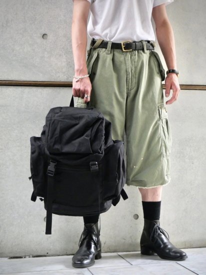 1990-00's British ARMY Backpack
BLACK
