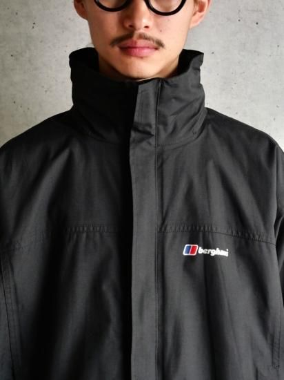 00's BERGHAUS AQ2(coated nylon) cloth Jacket - Vintage & Archive