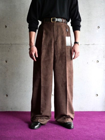 Deadstock 1990's Vintage Fake Suede Trousers
BROWN