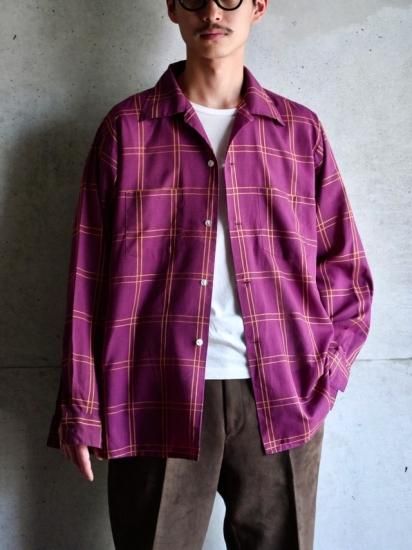 1970's Vintage ARROW Open-collar Shirt
"PURPLE & YELLOW Grid"