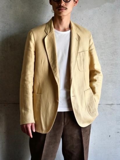 1990's Vintage GANT Blazer
100% Linen / Yellow-beige color