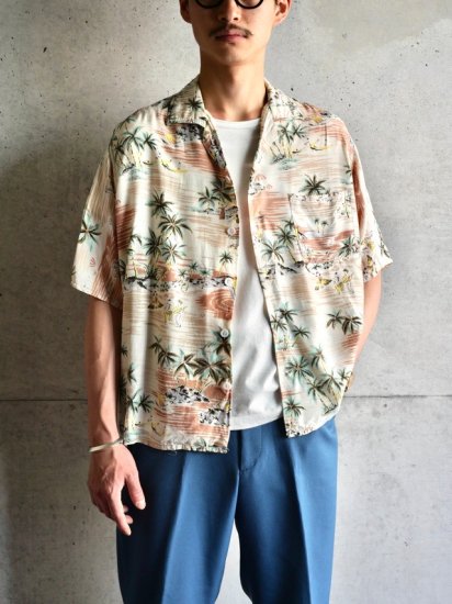 1950~60's Vintage Rayon Hawaiian Shirt