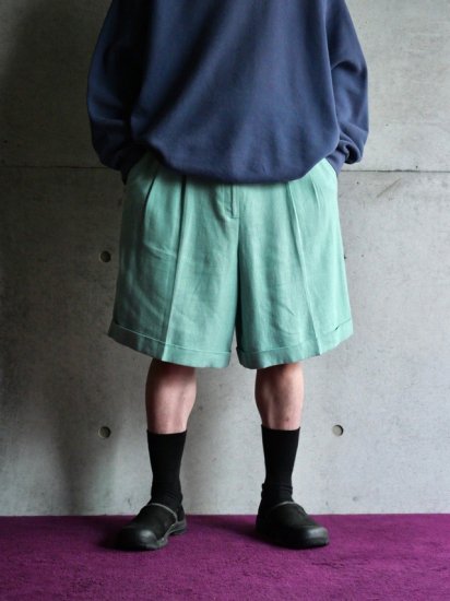 1990's Vintage 2tuck Shorts
T. Blue / 55% Linen & 45% Rayon