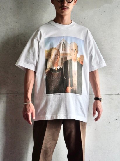 1990's Vintage T-shirt
Grant Wood "American Gothic (1930)"