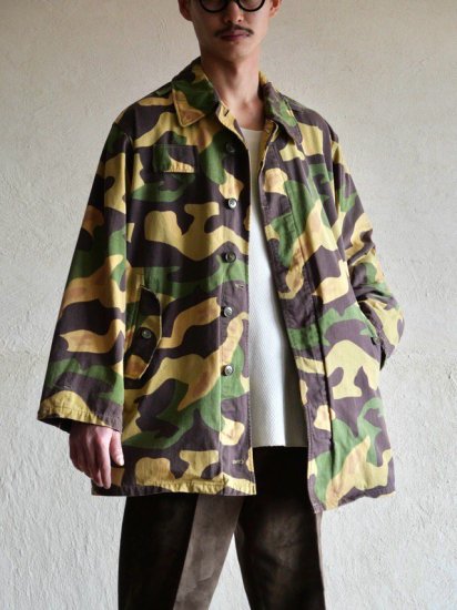 1960's CZECHO-SLOVAKIA Military Vintage
SARAMANDER Camouflage Cotton Half Jacket