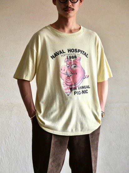 1988's Vintage Printed T-shirt "NAVAL HOSPITAL"