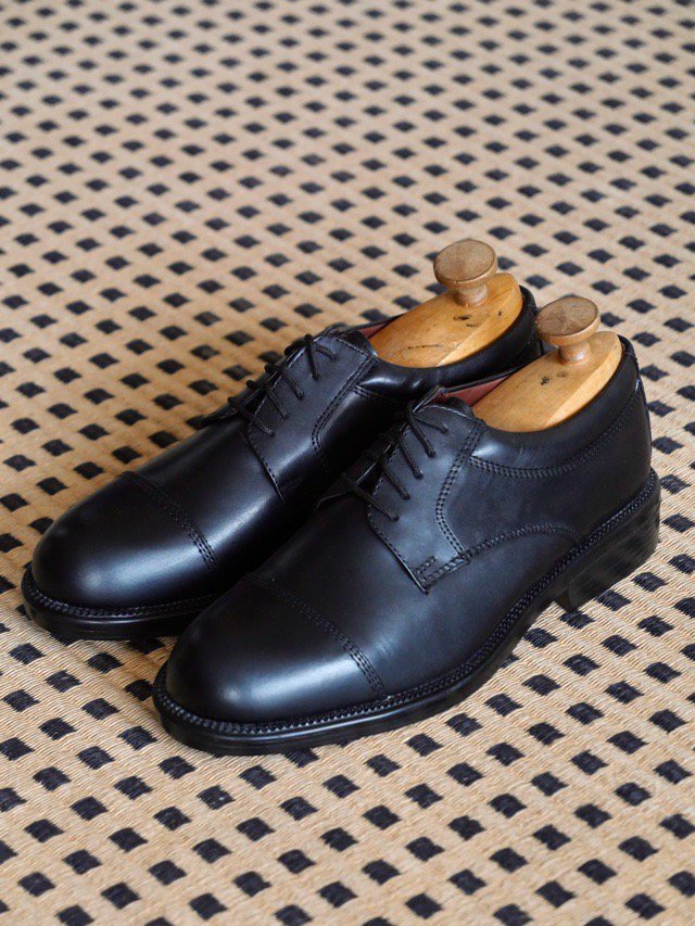 Deadstock 00's Bata Cap-toe Leather Shoes