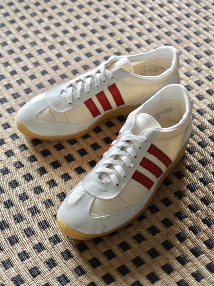 1980's Vintage Unknown Sneakers, Made in USA.