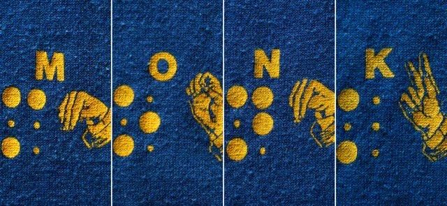 1980's Vintage Printed T-shirt
"Minnesota Deaf&Blind Associatron"