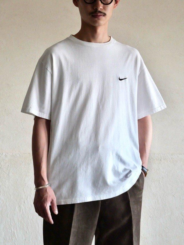 1990~00's NIKE Plane Swoosh T-shirt
White, Made in Canada.