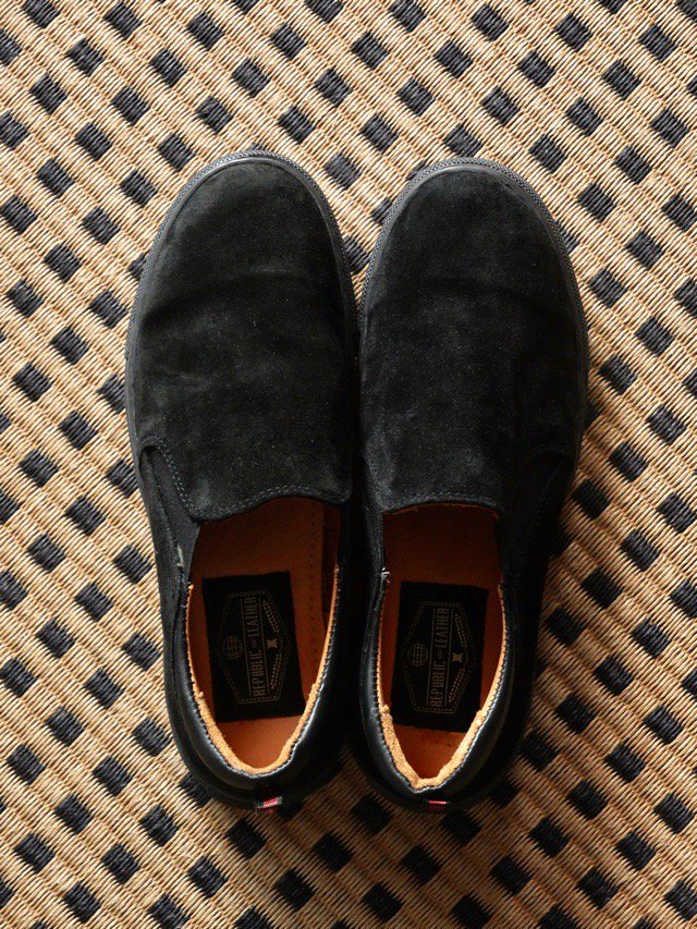 Deadstock REPUBLIC OF LEATHER Suede Slip-on Shoes, Black