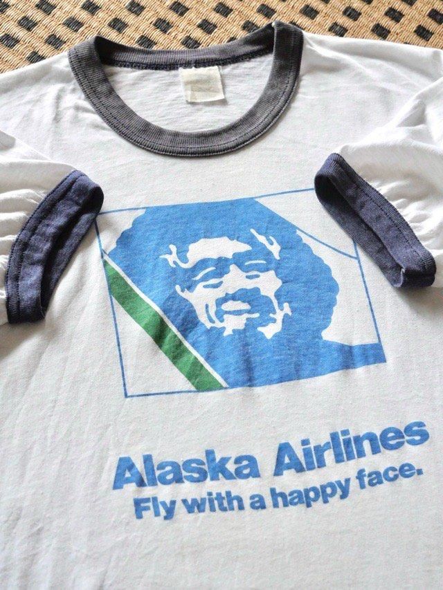 1970~80's Vintage Ringer Printed T-shirt
"ALASKA AIRLINES"