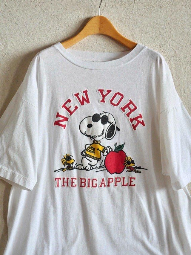 1990's Vintage Printed T-shirt "Snoopy/The Big Apple" 100% Cotton, Made in China.(from U.S.)
