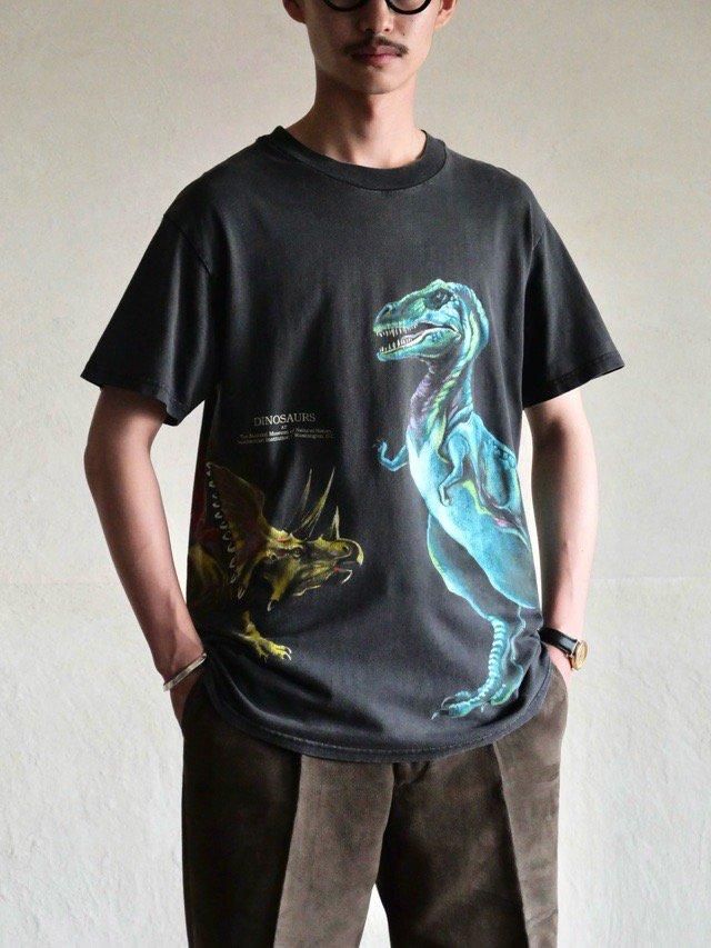 1990's~ Vintage Over-Printed T-shirt "DINOSAURS"