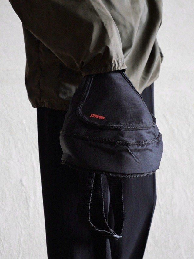PYREX Bowl-Case Shoulder Bag