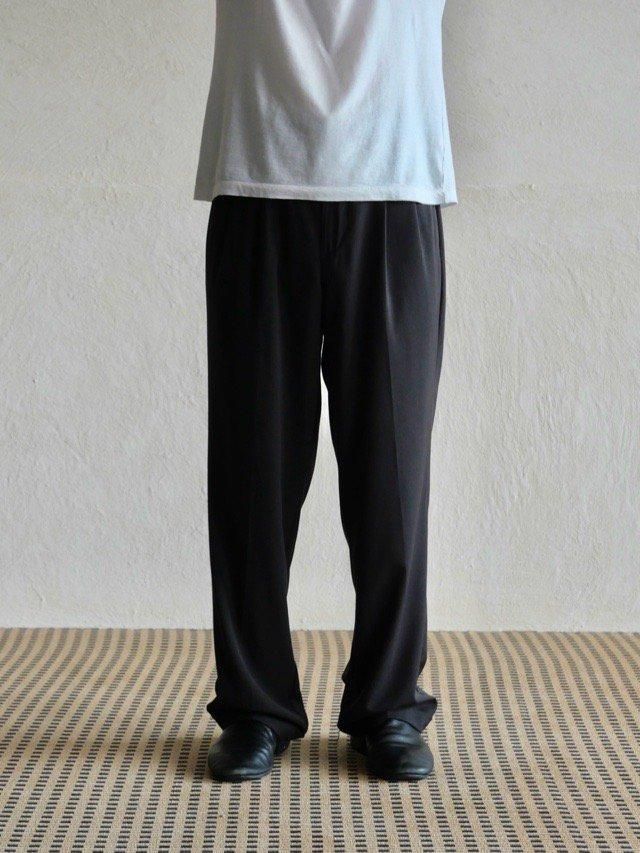 00's P62/R32/W6(%) 2-tuck Trousers Black