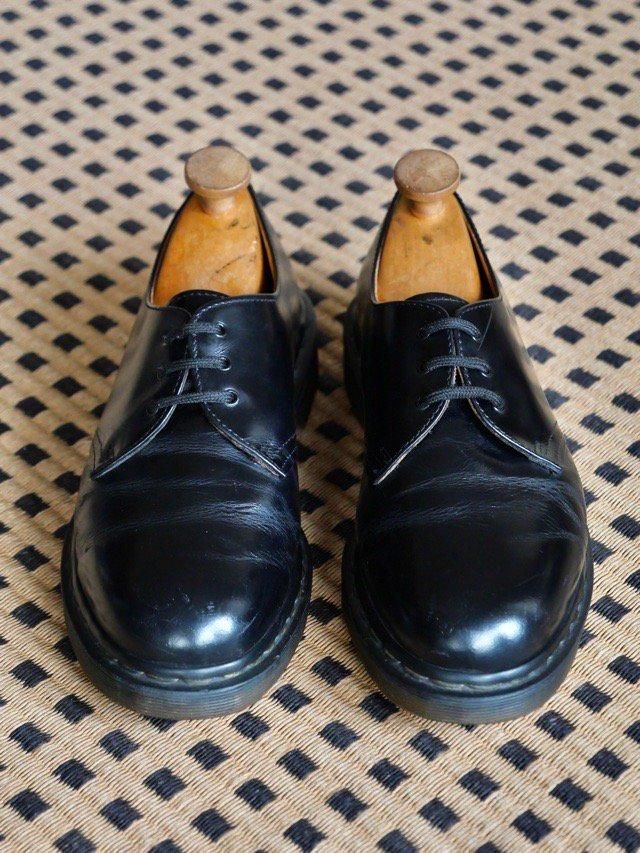 Dr.Martens Black Leather 3hole Shoes,
Made in England.