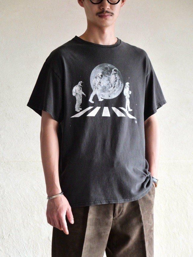 Printed Black T-shirt "SPACE WALK"