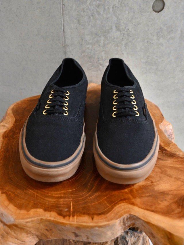 VANS AUTHENTIC Black Canvas & Gum Sole