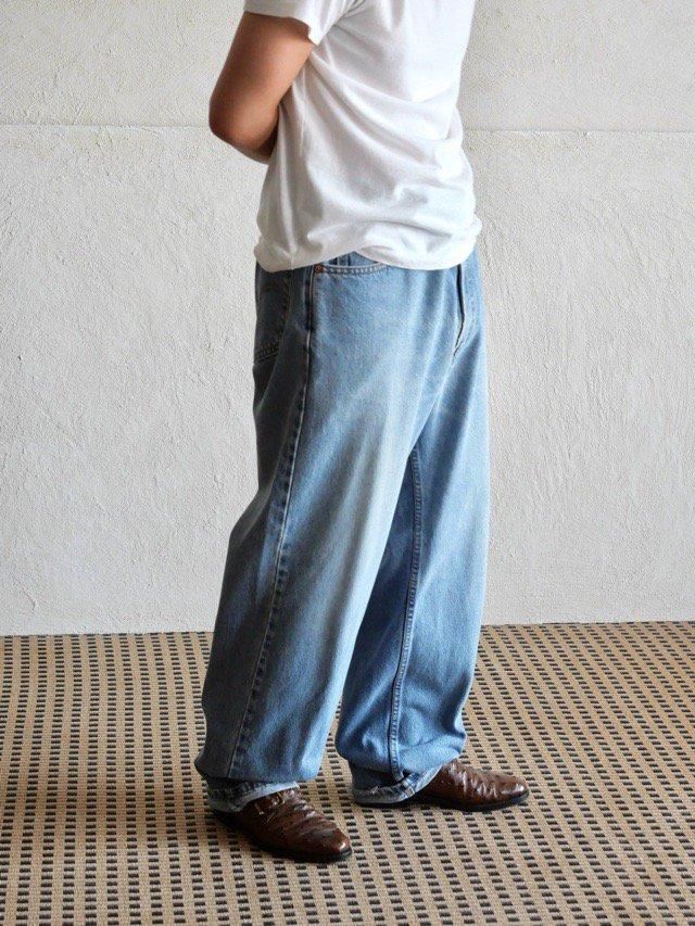 00's Canadian Levi's 550 Reluxed Fit Jeans