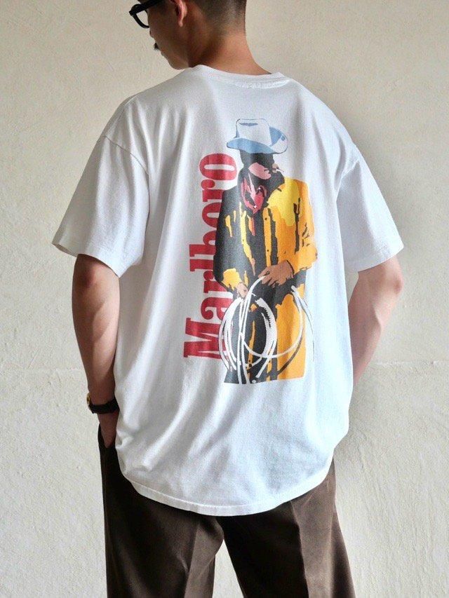 1990's Vintage Printed T-shirt "Marlboro" 
Made in USA.