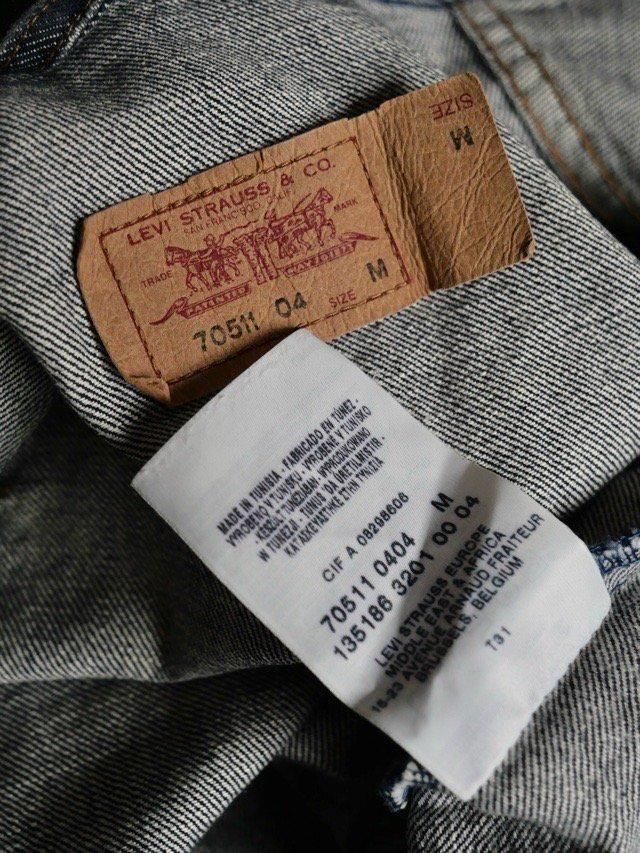 00's EURO Levi's 70511-04 Denim Trucker Jacket - Vintage 00's EURO Levi's 70511-04 Denim Trucker Jacket - Vintage