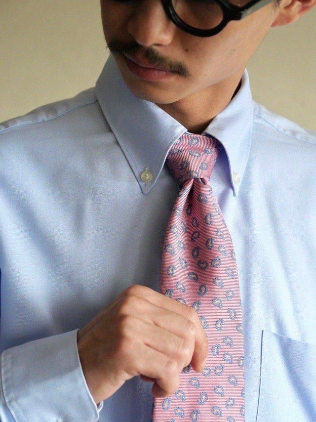 Brooks Brothers Silk Tie "Pink"
Woven in England / Made in USA