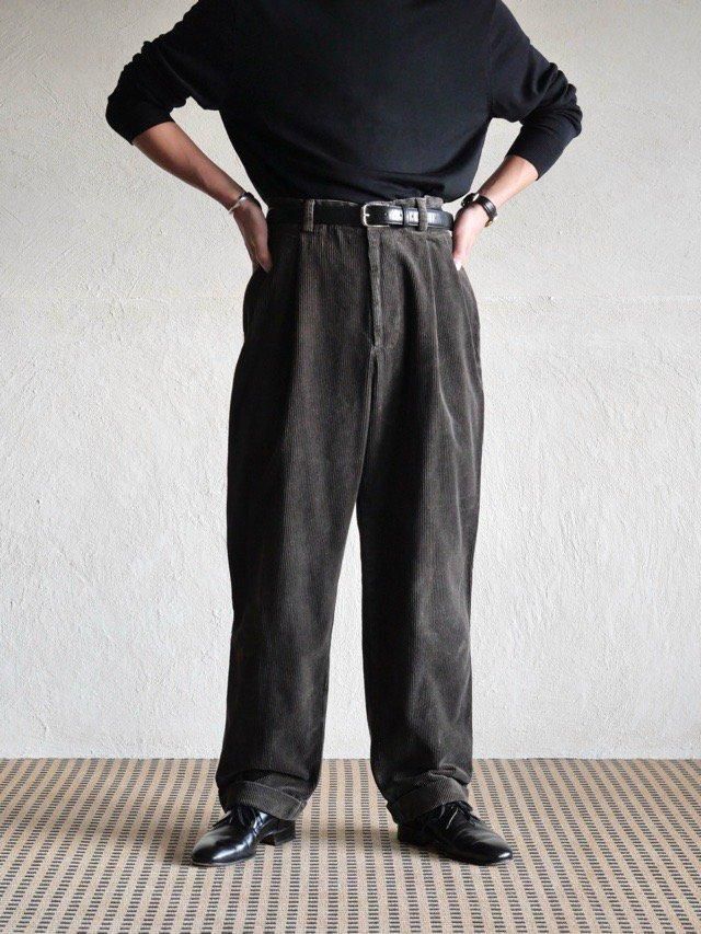 Early00's BananaRepublic 
Wide-Wale Corduroy Trousers, SMITHFIELD BROWN