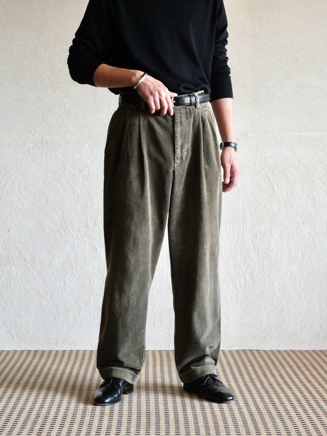 Early00's BananaRepublic 
Wide-Wale Corduroy Trousers, SMITHFIELD KHAKI