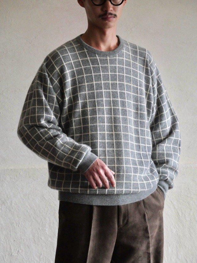 1980's Vintage Burberrys' 100% Cashmere Knit, Made inScotland. "GREY+PinkWhiteBeige"
