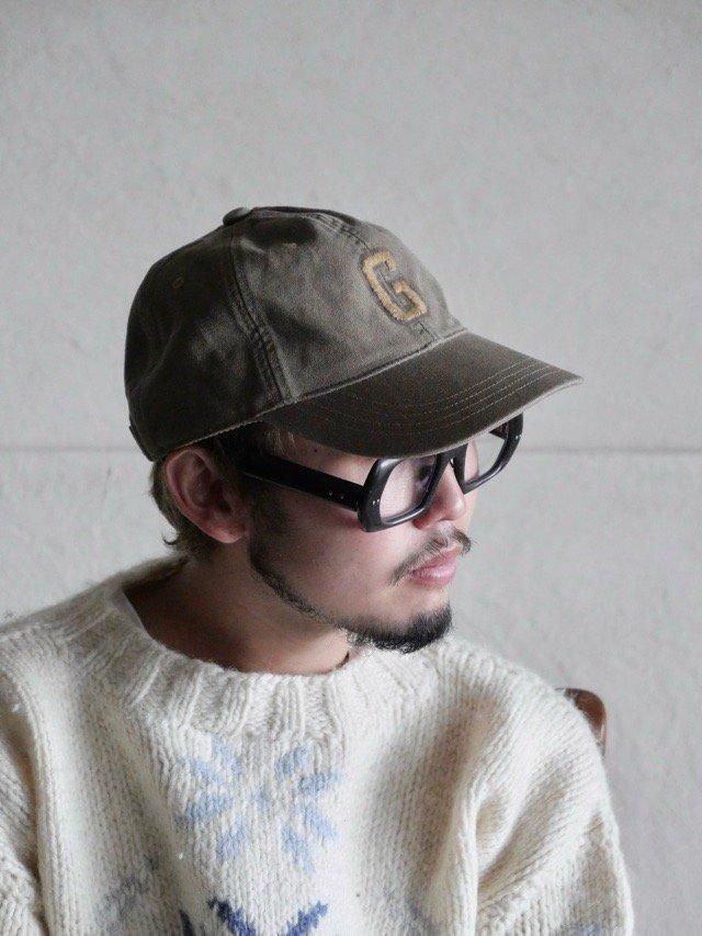 00's GAP Initial Cap