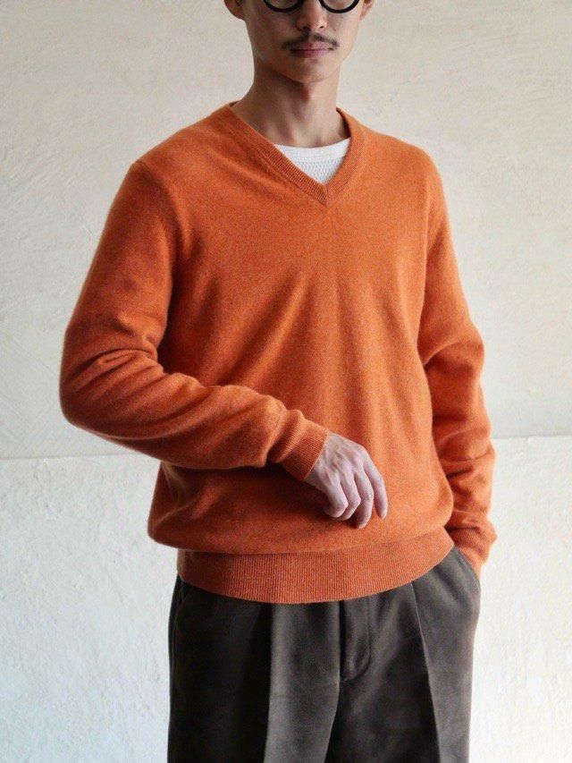 "Maison Cashmere" V-neck Cashmere Sweater, ORANGE