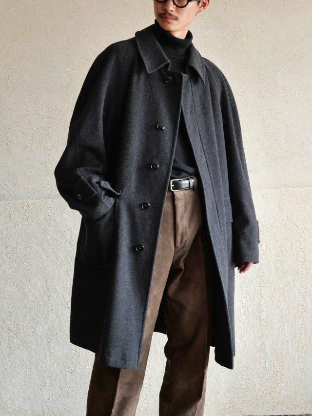 1980's Vintage HOUSE OF SCOTLAND
Cashmere Blend Balmacaan Coat, Charcoal