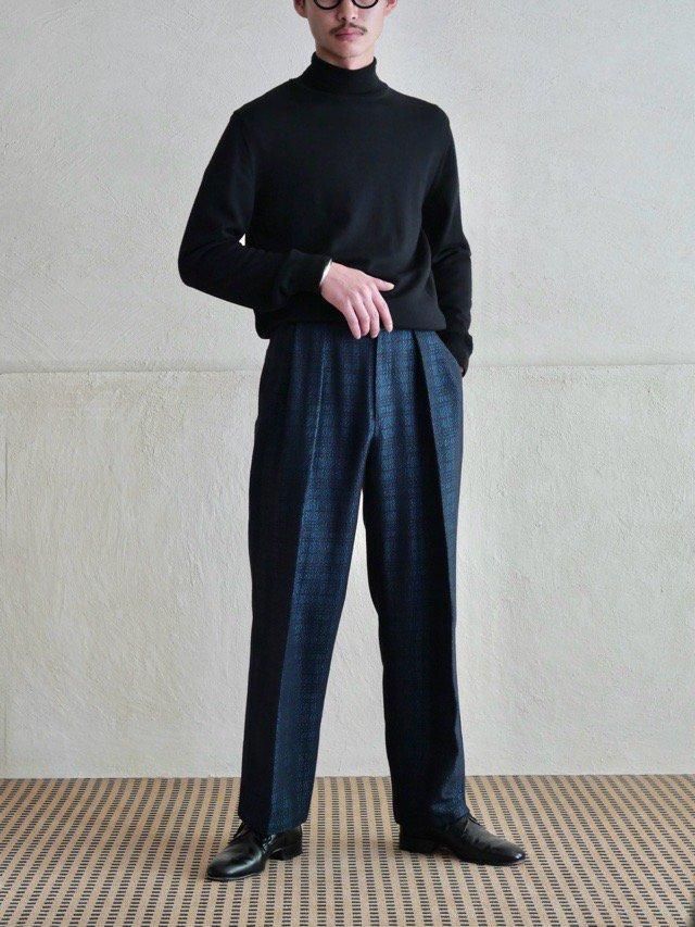 1980's Vintage REBUS Wool Pleats Trousers
Made in ITALY.