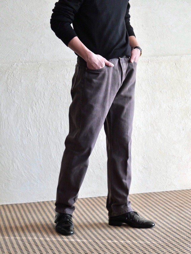 1990's Euro Levi's 501
"Unknown Black/Gray/Brown"