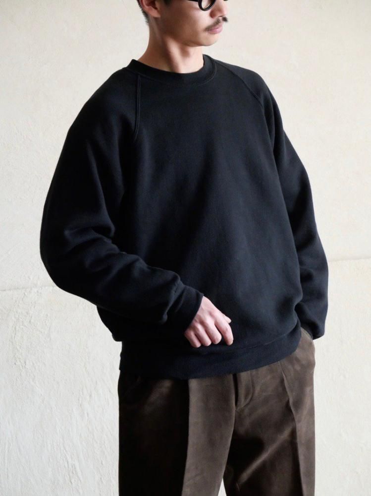 1980's JERZEES (Raglan sleeves)
Blank-Black Sweat Shirt, Made in USA.