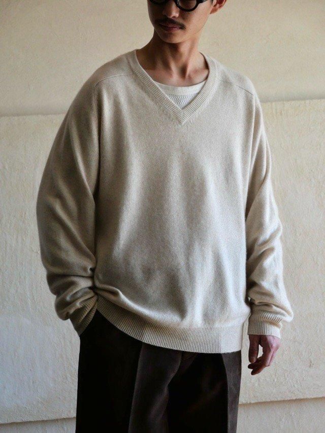 1990s WOODS & GRAY 100% Cashmere V-neck Knit Sweater, Ivory