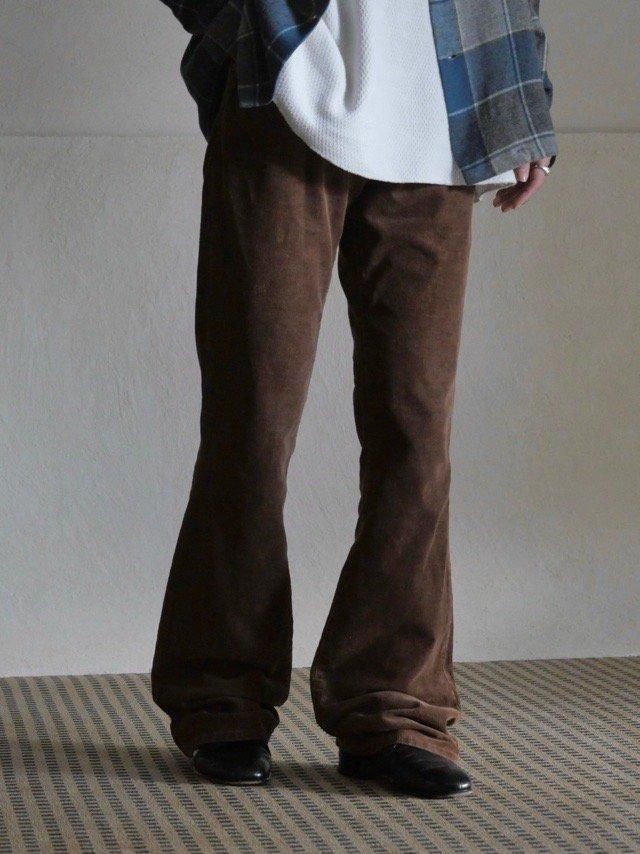 00'Euro Levi's 525 Corduroy Flare Pants, Made in ITALY.
