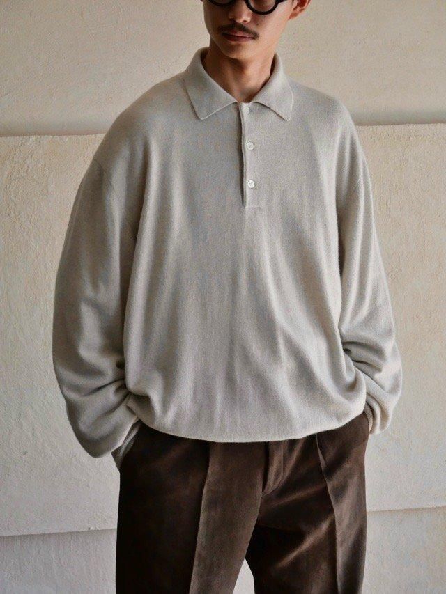 1990's malo 100% Cashmere Knit-Polo
Ivory, Made in Italy.