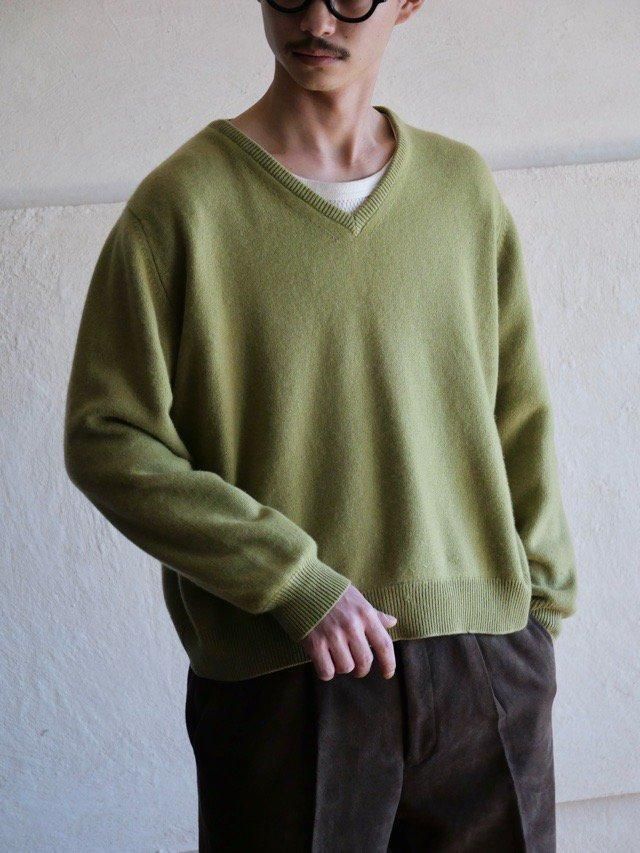 1990's malo 100% Cashmere V-neck Sweater Pist&#224;cchio-Green, Made in Italy