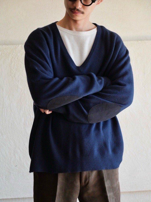 1980's malo 100% Cashmere V-neck Sweater Navy, Made in Italy.